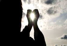 亚星体育：意媒：尤文本赛季26次肌肉伤，14人受伤&道格拉斯-路易斯4次最多.